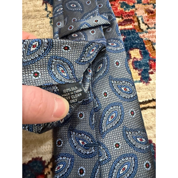 Tom James Executive Collection Blue Paisley Silk Tie Made in USA Classic Luxury - Picture 5 of 6